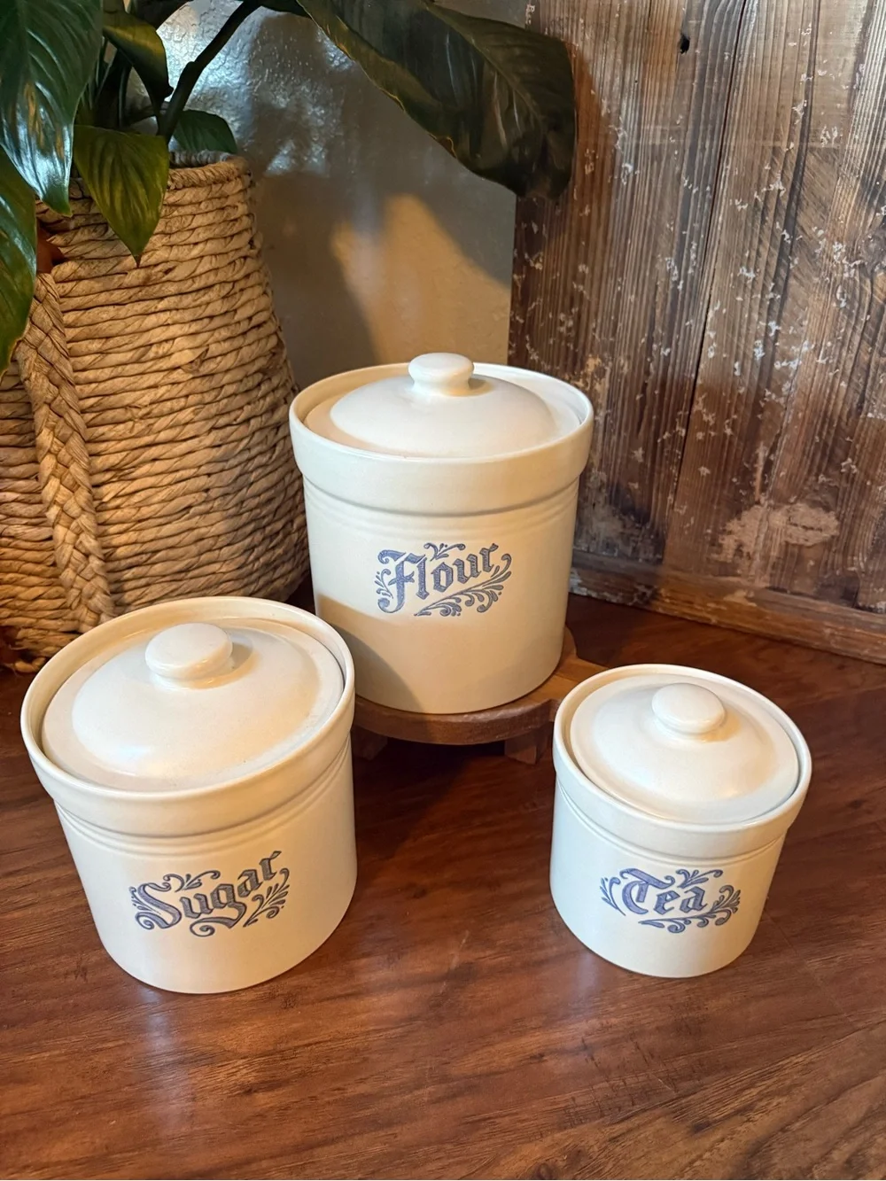 Vintage Pfaltzgraff Yorktowne Canister Set of 3 USA Flour Sugar Coffee Copyright